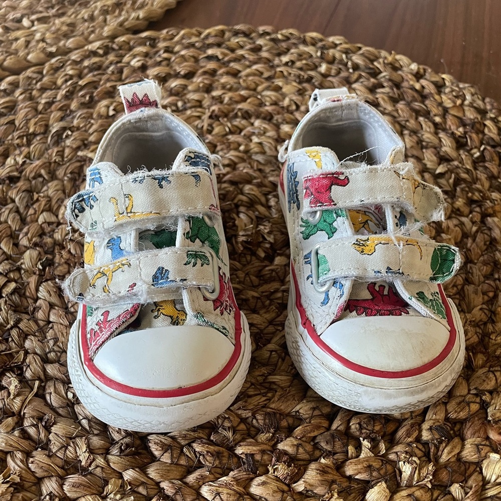 Baby/walker converse sneakers